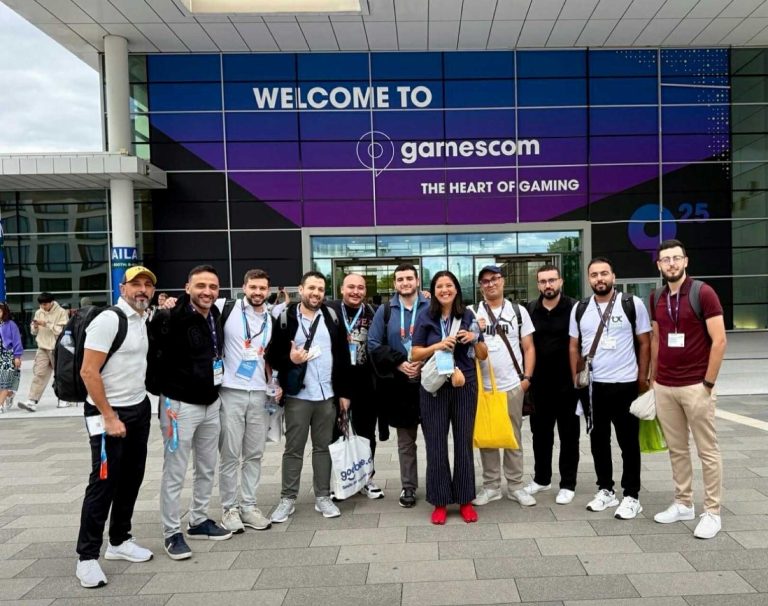 Visite des neuf startups incubées au Salon Gamescom